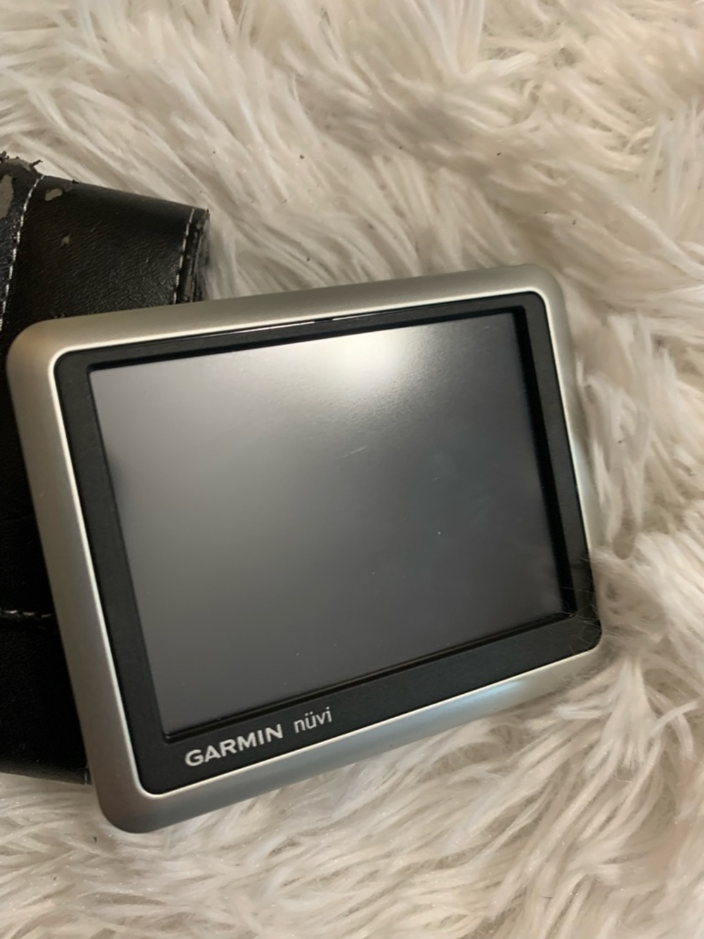 Garmin nüvi GPS with Silver Frame